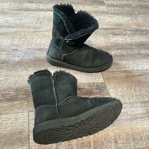 UGG Bailey button boots